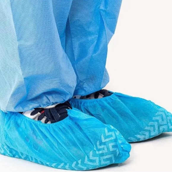 NWOT (150 Pack) Shoe Covers Disposable - Fits Up to Men's 10 & US Women's 12 - Picture 3 of 6